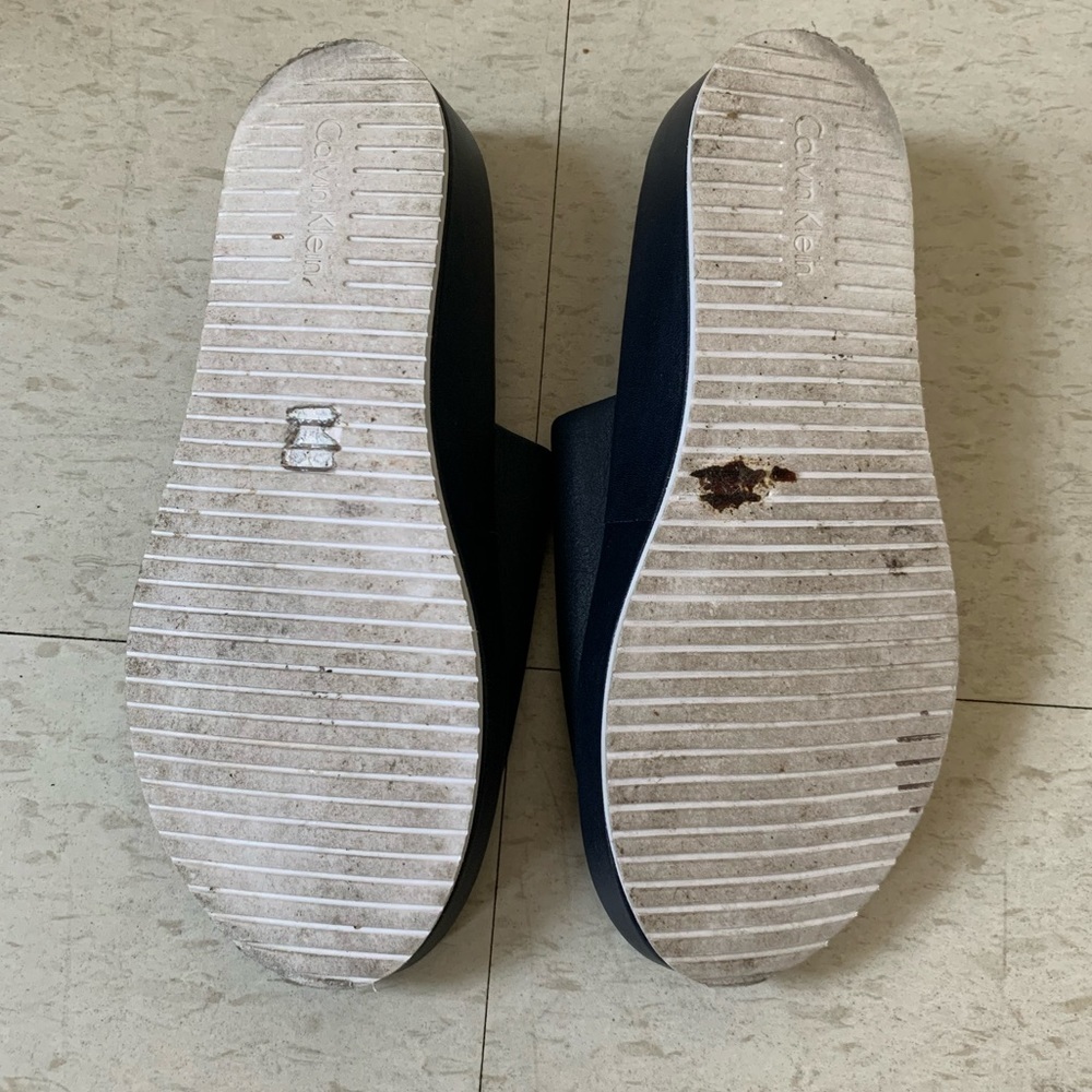 Calvin Klein simple leather dark navy blue slides - Picture 6 of 6